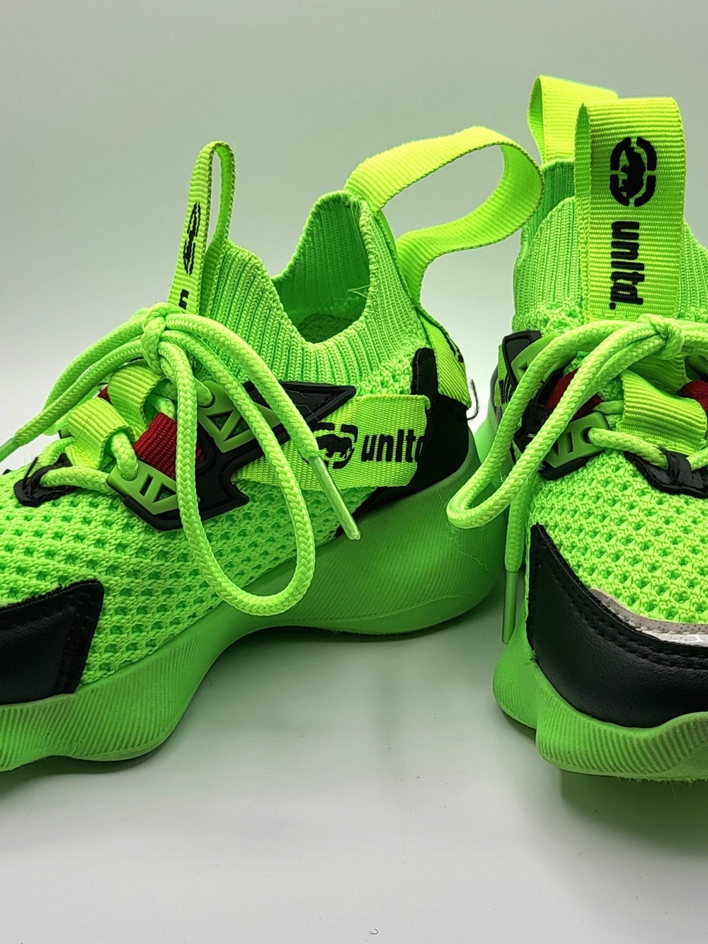 Ecko Unltd Neon Green Black Mesh Lace Up Unisex Kids Sneakers - Size 6